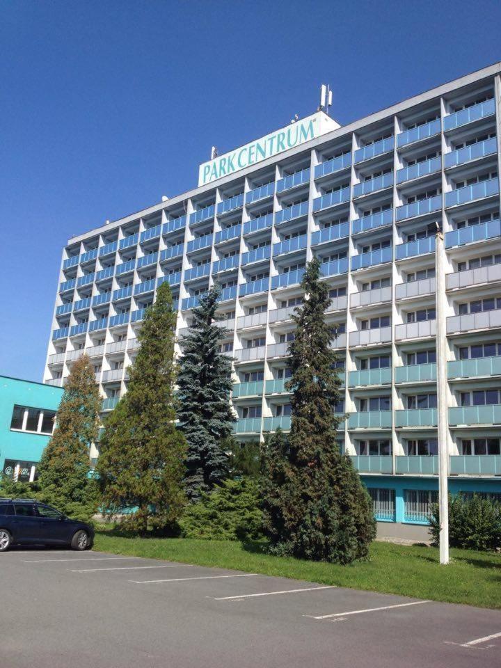 Parkcentrum Lowcost Hotel Near Center Of Острава Екстер'єр фото