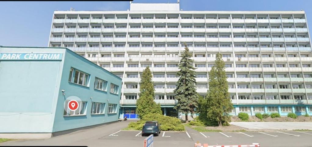 Parkcentrum Lowcost Hotel Near Center Of Острава Екстер'єр фото